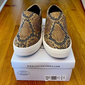 NIB Steve Madden Snakeskin Gills slip on sneaker.